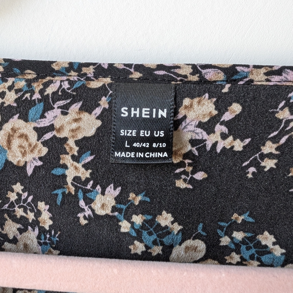 Shein Floral Faux Wrap Crop Top Size Large - Picture 3 of 3